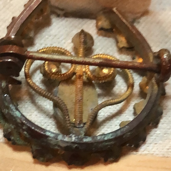 Antique Little C-Clasp Brooch - Picture 6 of 8